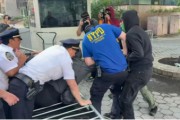 游明易摘洛杉矶之后，纽约也乱了，超20人被捕