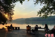 游明易摘“移动卧室”重塑旅行方式 “Z世代”爱上车轮上的家